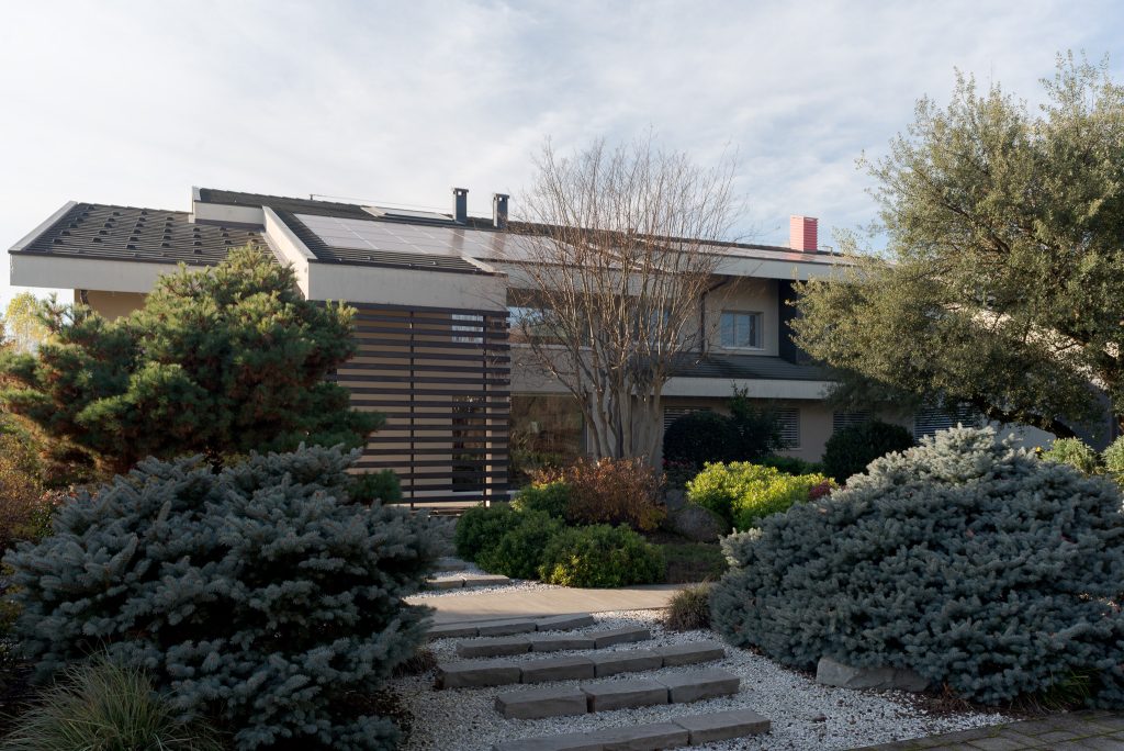 Villa Unifamiliare con Piscina